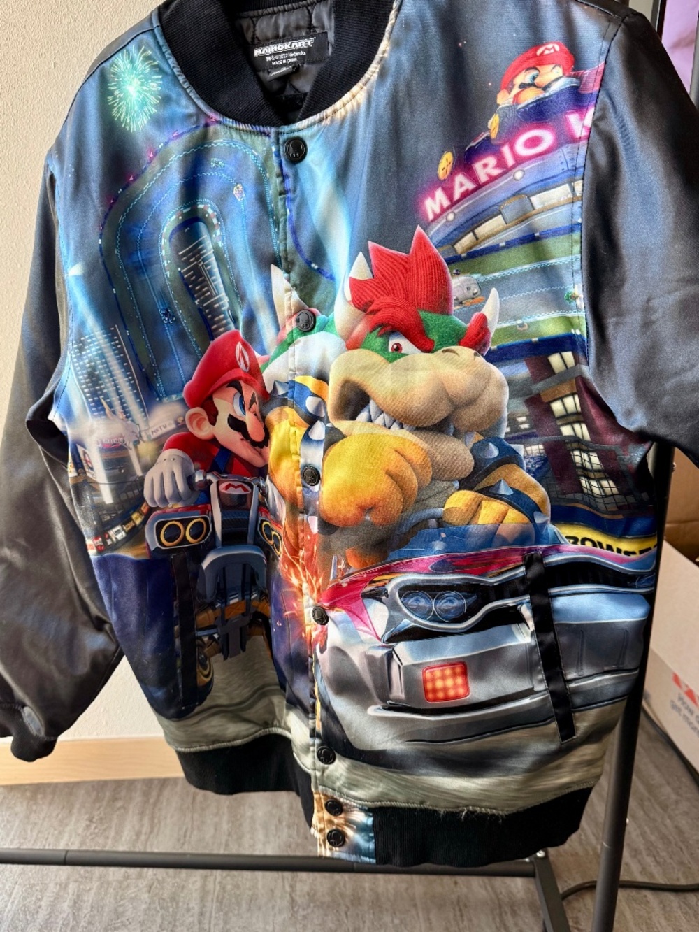 deKryptic x Mario Kart Men's Jacket (XL)